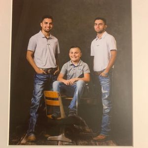 Meet your Posher, Mona